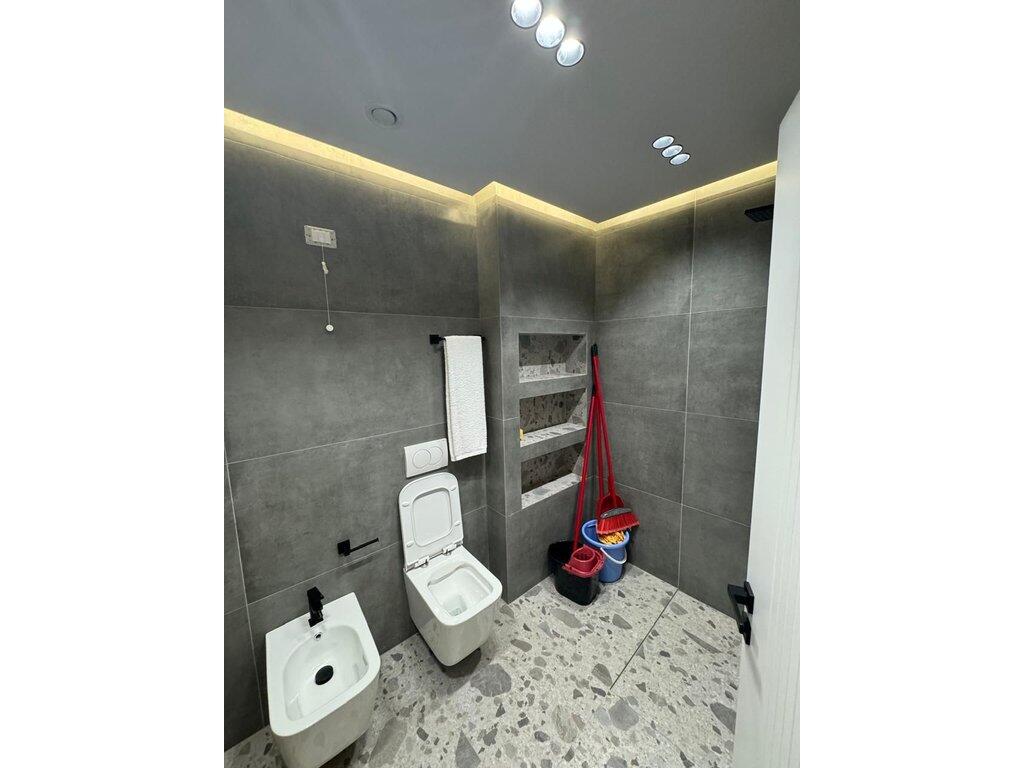 Residenza Lake View, Appartamento in Vendita con Vista sul Lago di Tirana, 2+1+2+Posto Auto 600.000 €