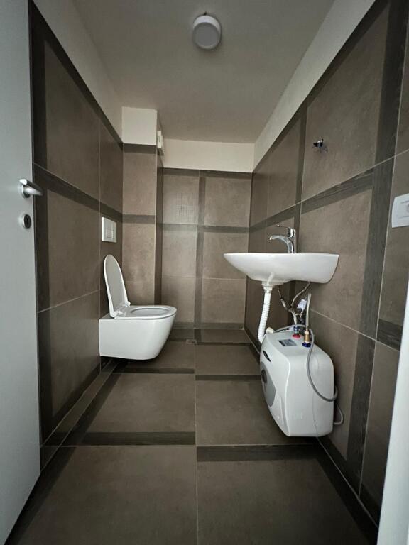 Jepet me QIRA ambient tregtar tek "Pazari Ri"
