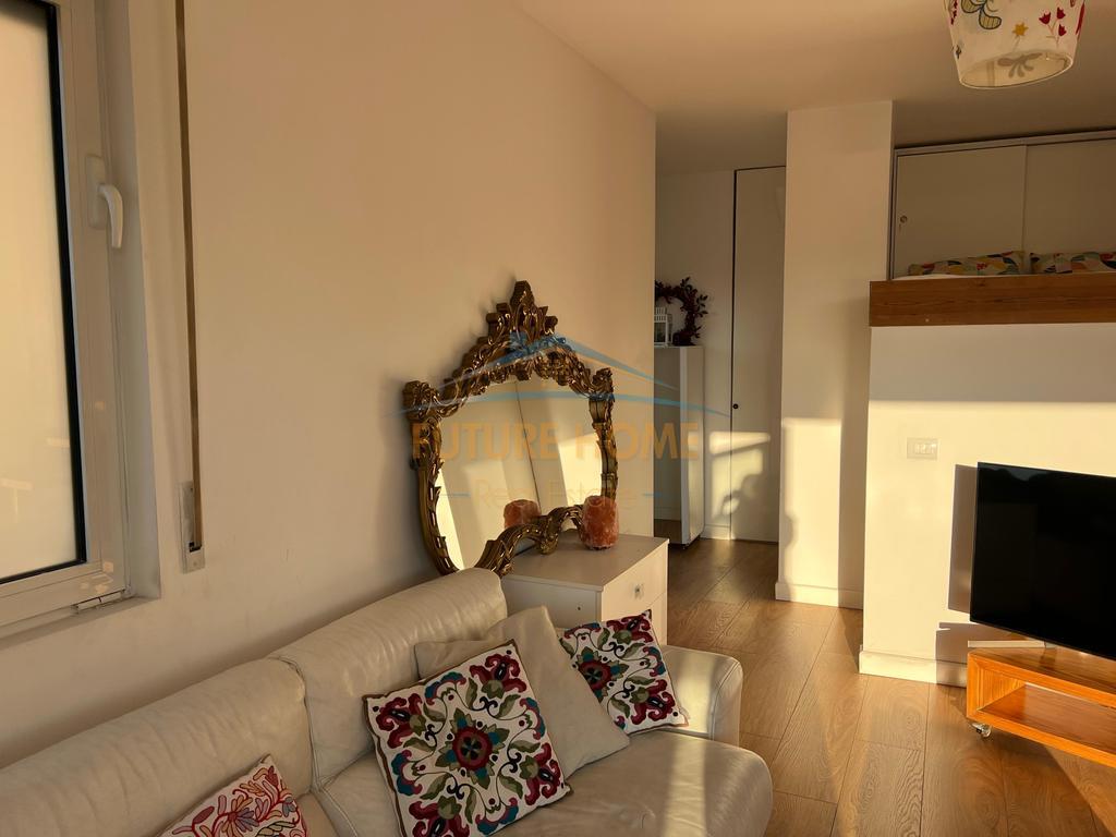 Qera, Apartament Loft, Myslym Shyri.