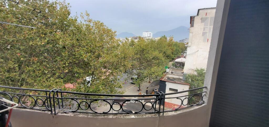 Shitet Apartament 1+1 te Xhamlliku – 990000 LEK