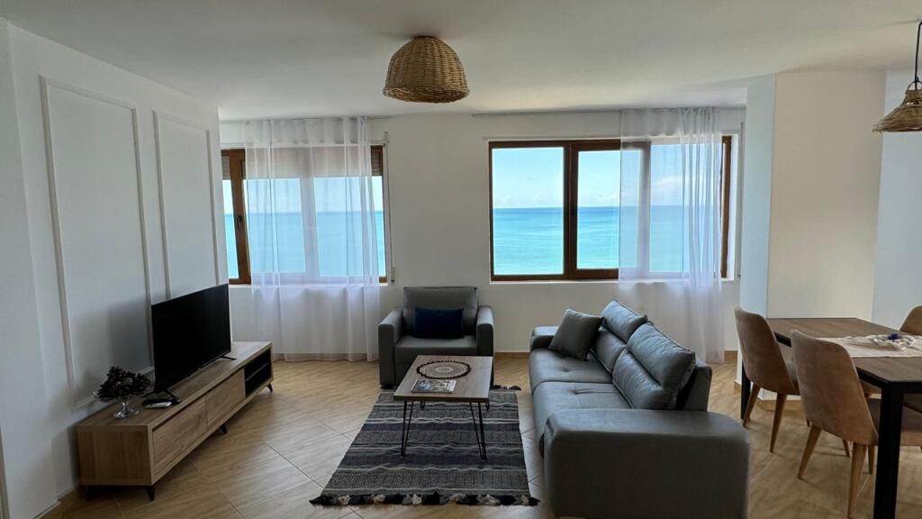 💠 Super Apartament 1+1 me Pamje Fantastike nga Deti për Qira, Durrës