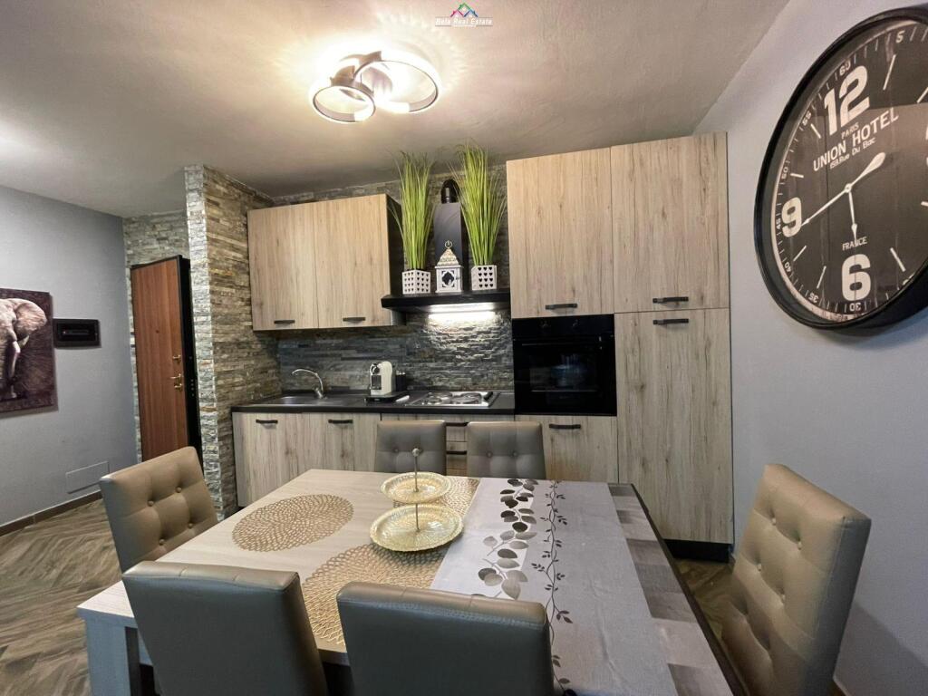 Apartament Me Qera 2+1 Tek 21 Dhjetori (ID B2201539) Tirane