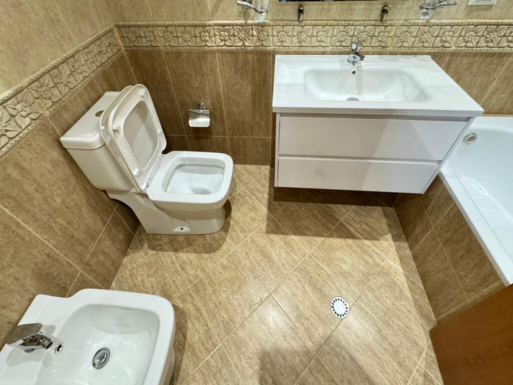 📣 AFFITTO Appartamento 2+1+2Bagni 📍 Stazione Ferroviaria, Vicino all'Ufficio Postale 💶 Prezzo 700 Euro ✨