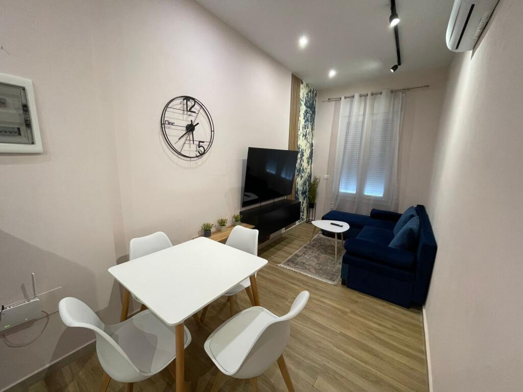 🏡 APARTAMENT ME QERA 2+1+ballkon 📍Prane qendres Blue Star,Durres