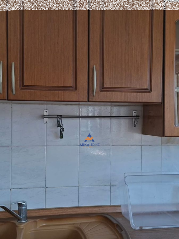 VENDESI APPARTAMENTO 2+1 "VICINO ALLA SCUOLA OSMAN MYDERIZI, CITTÀ STUDENTI" 140.000 EURO