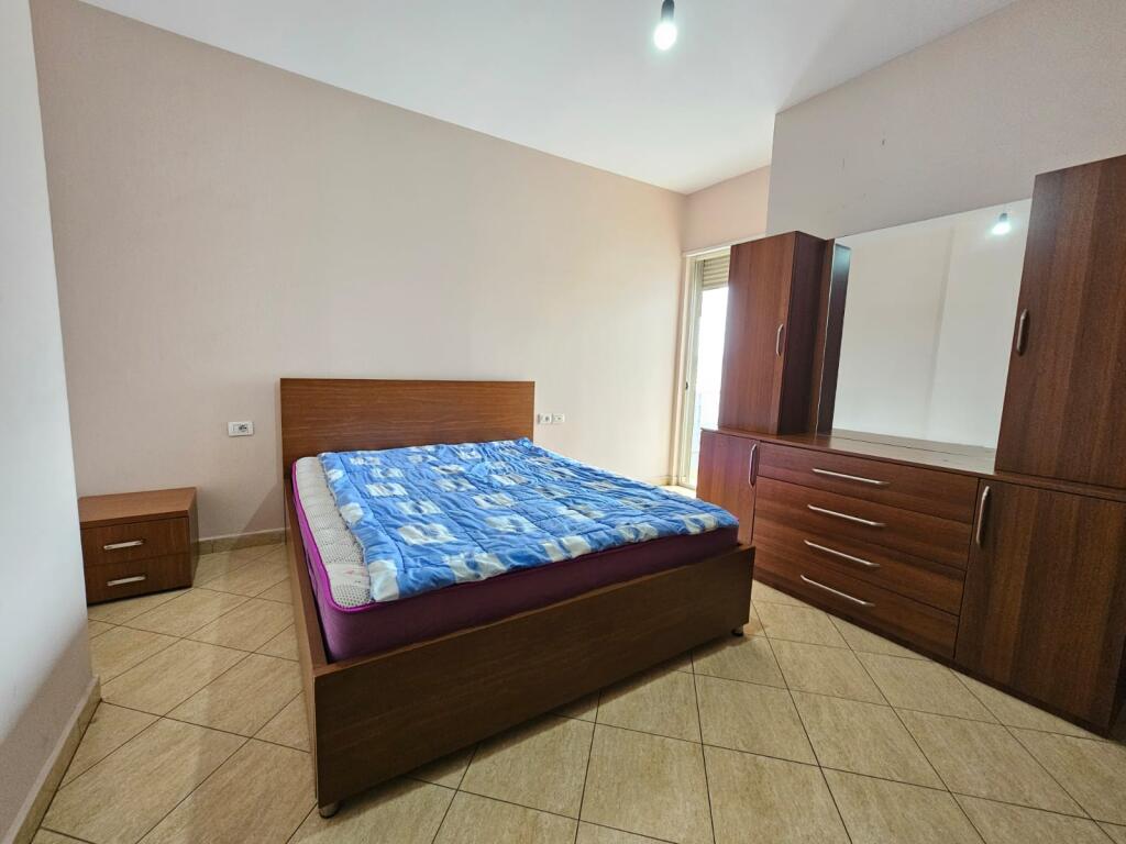 Jepet Me Qera: Apt 2+1 📍( Astir Vila L ) k.8 Cmimi :450 euro   