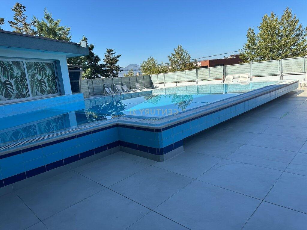 Hotel di lusso con 5 piani &amp; piscina a Vaqarr – Affittasi 15.000 € /mese