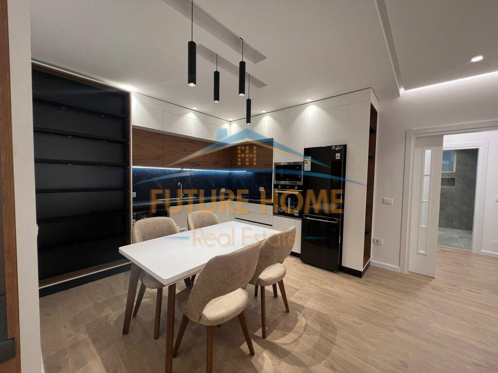 Qira, Apartament 2+1+2, Zogu i Zi