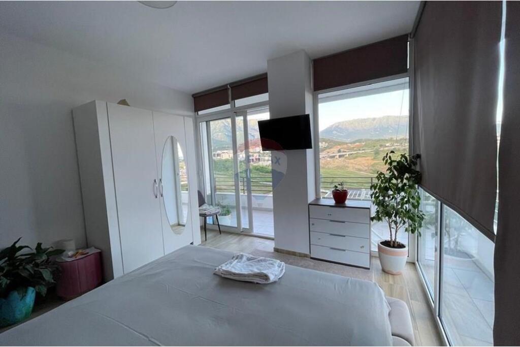 Villa with pool for rent Farke Lake