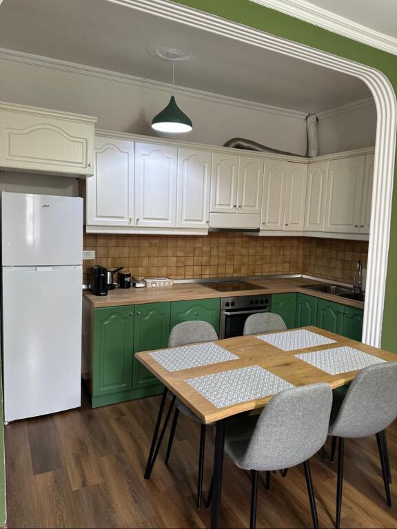 APARTAMENT ME QERA 2+1 BLLOK 1000 EURO
