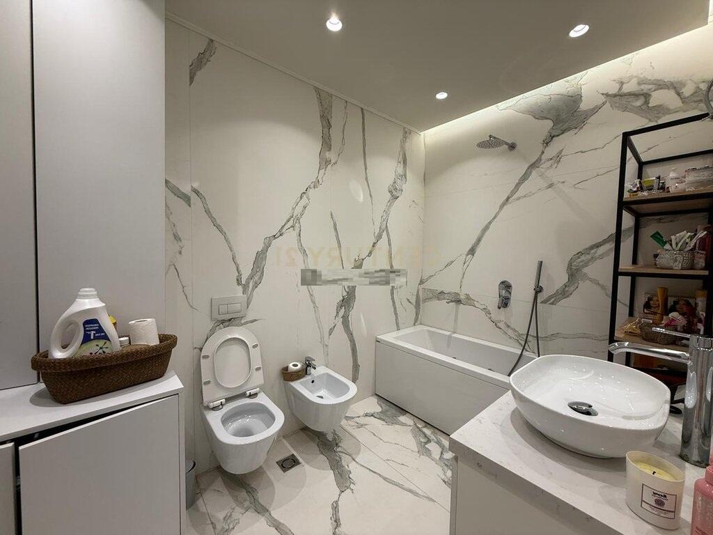 APARTMENT FOR RENT 3+1+2+VERANDA+3 PARKING SPACES !