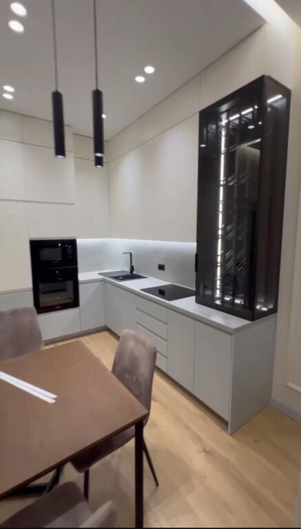 affitto Appartamento 1+1, 1 bagno, balcone Square 21, via Kavaja