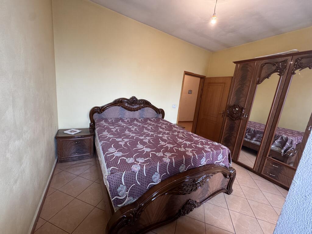 Shitet apartament 2+1 ne Laprake!