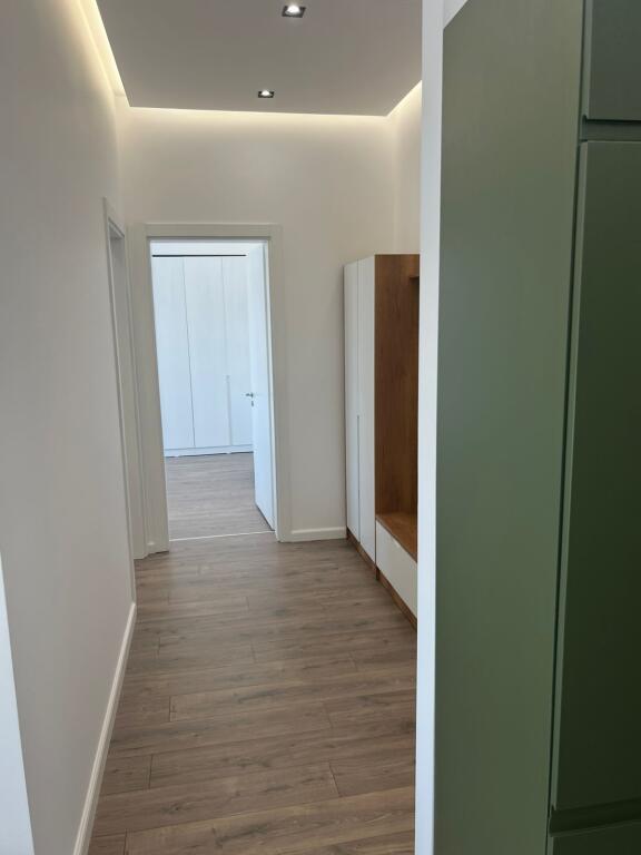 Jepet me qira apartament 2+1, Fresk 580