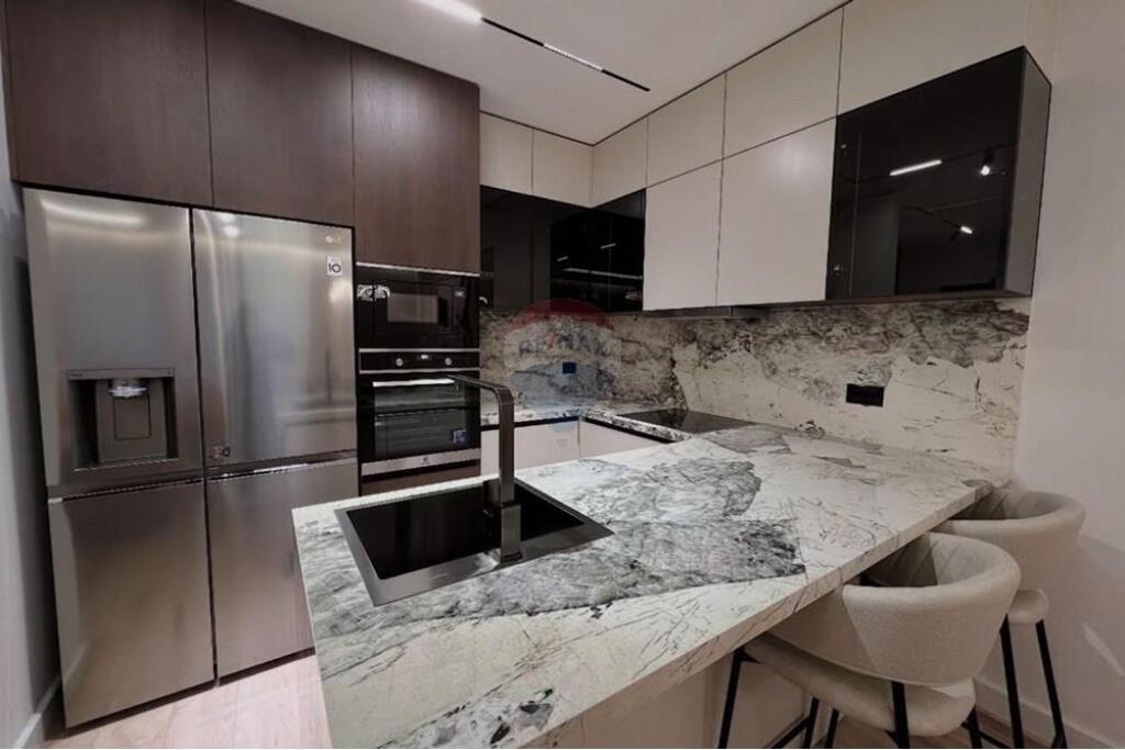 APARTAMENT 2+1 ME QIRA , TEG!
