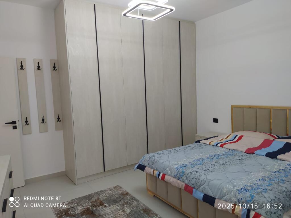 APARTAMENT 3+1. 50000 LEKE/ASTIR PRANE BAR ARTISTIT