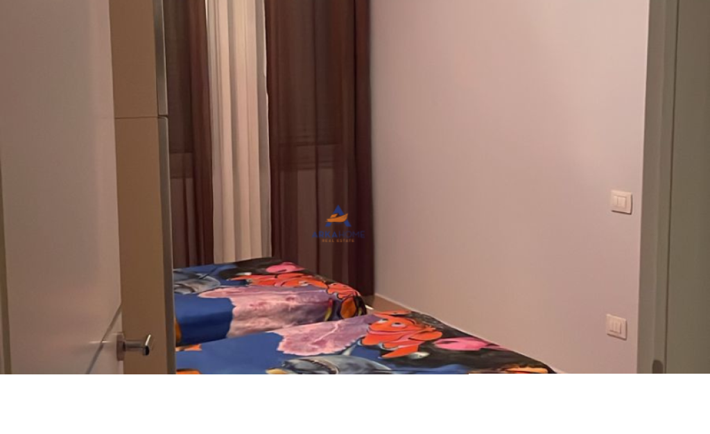 JEPET APARTAMENT ME QERA 2+1+BALLKON "PRANE ARTISTIT, UNAZA E RE" 550 EURO