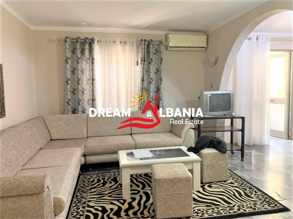 Apartament 2+1 me qera tek Rruga Fortuzi prane Shkolles Jeronim De Rada ne Tirane (ID 4239045 )