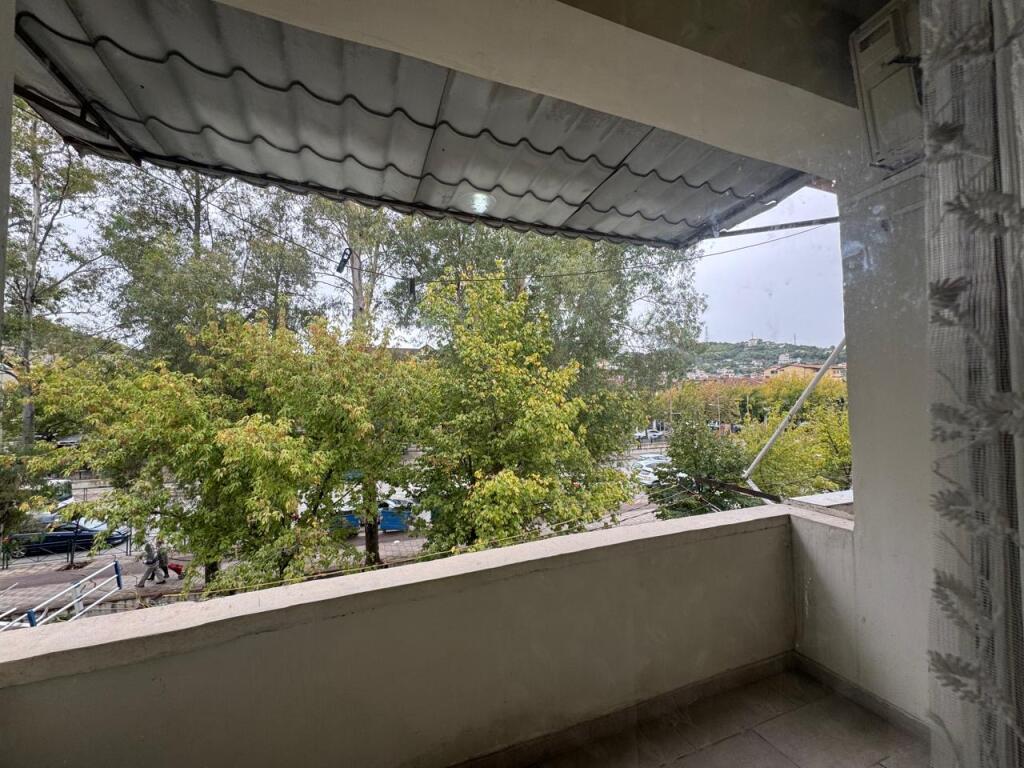 Rent Apartment 1+1, Kombinat, Tirana