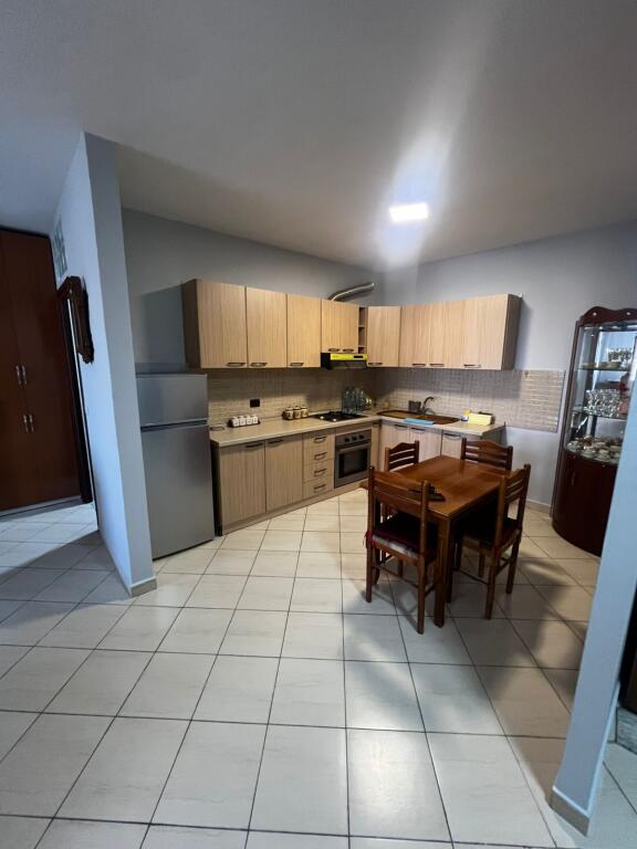 Jepet me qera apartament 2+1 ne Don Bosko per vete 45000 leke