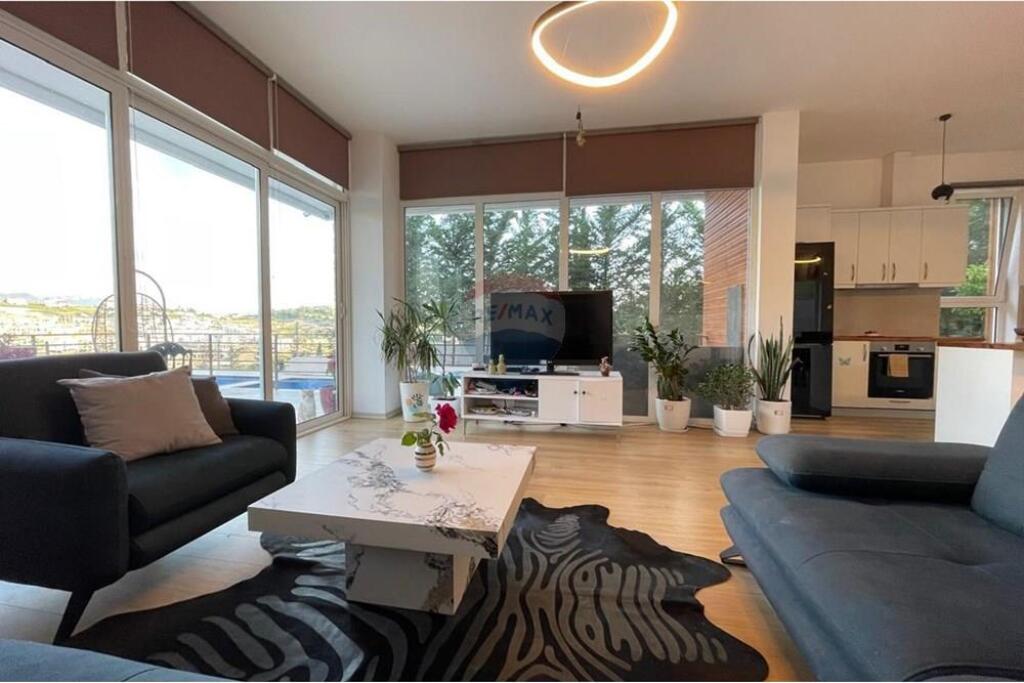 Villa with pool for rent Farke Lake
