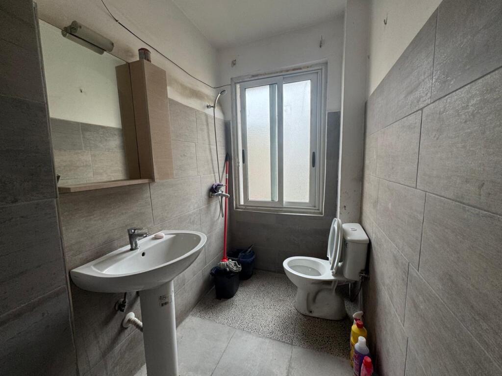 Rent Apartment 1+1, Kombinat, Tirana