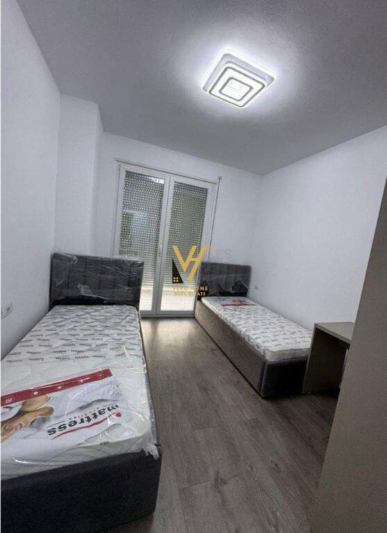 JEPET APARTAMENT 2+1+2+BLK ME QERA TEK UNIVERS CITY 600 EURO