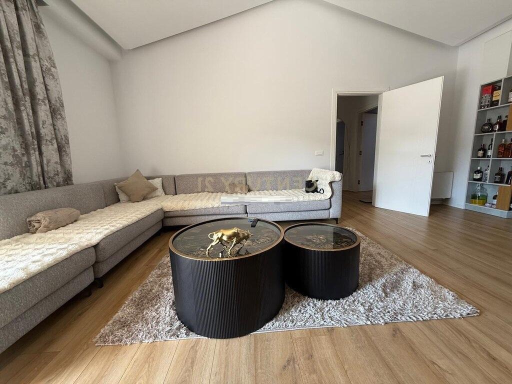 APARTMENT FOR RENT 3+1+2+VERANDA+3 PARKING SPACES !