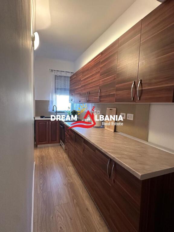 Super Apartament 1+1 ne Shitje tek Myslym Shyri, prane Shkolles Pjeter Budi ne Tirane (ID 4119446)