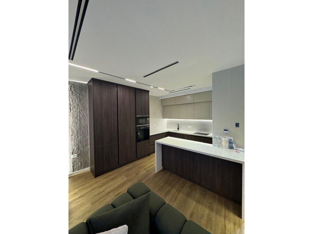 Residenza Lake View, Appartamento in Vendita con Vista sul Lago di Tirana, 2+1+2+Posto Auto 600.000 €