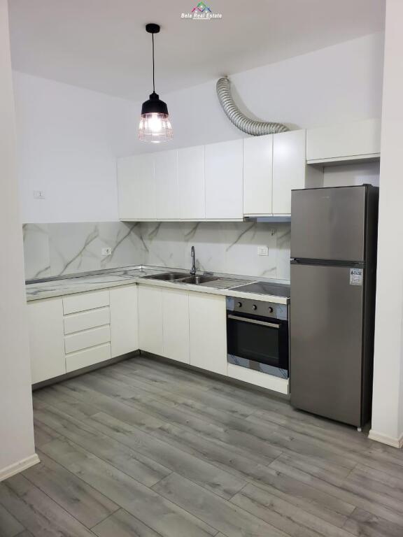Appartamento 2+1 in affitto presso il Comune di Parigi (ID B220685) Tirana.