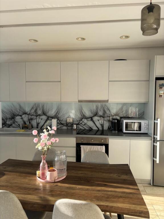 Jepet super apartament 2+1+2+parkim ne Dajt , tek rezidenca La Panoram