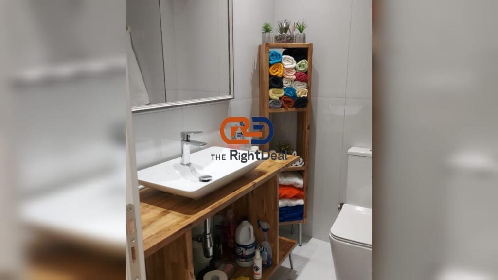 A Vlora, Nella Residenza Vacanze, Appartamento 1+1 Con Vista Mare In Vendita!!!