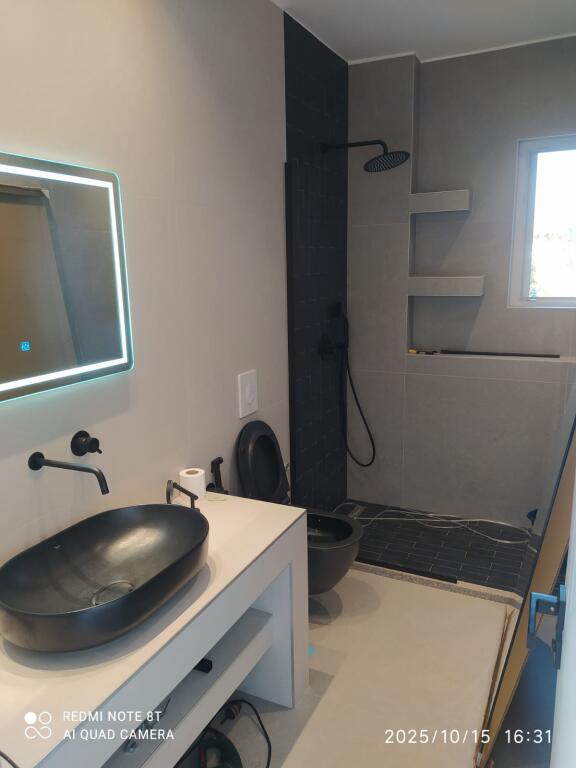 APARTAMENT 3+1. 50000 LEKE/ASTIR PRANE BAR ARTISTIT