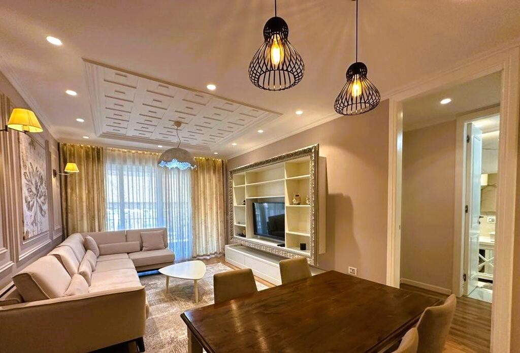 Apartament 1+1 me qira tek Komuna e Parisit