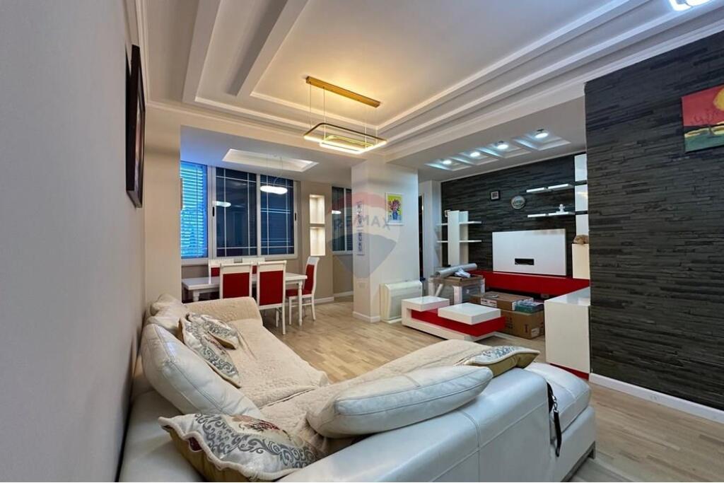 Jepet me qira apartament 1+1 tek Eleonora!