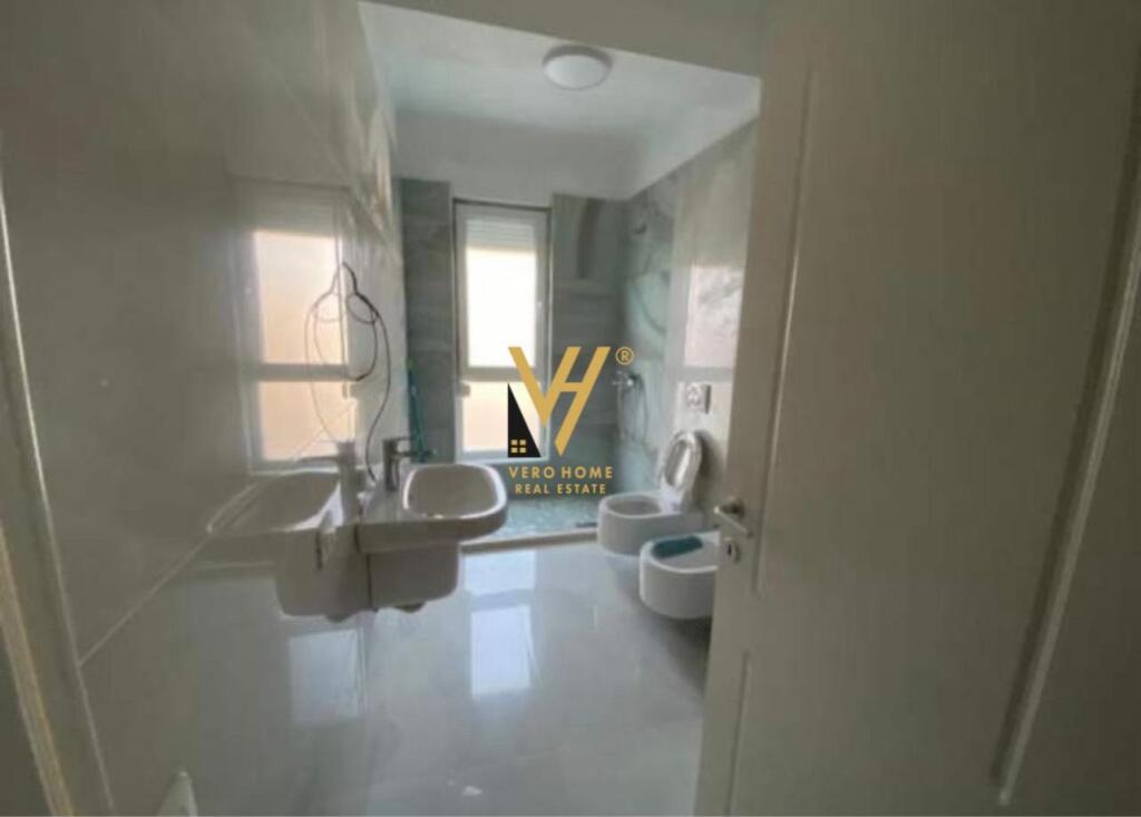JEPET APARTAMENT 3+1+2 ME QIRA TE 5 MAJI 650 EURO