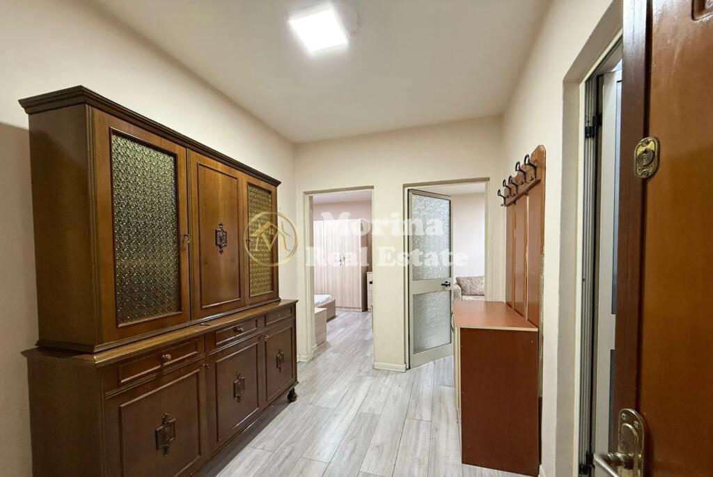 Apartament 1+1, ne Rrugen Myslym Shyri, prane Karburantit, Cmimi 147000 Euro.