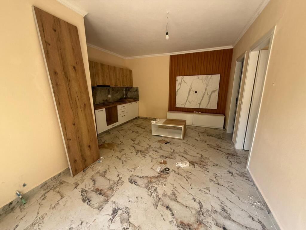 OFROHET PER SHITJE APARTAMENT 1+1 , NE SHKEMBIN E KAVAJES