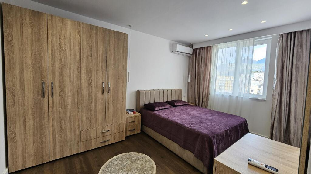 Apartament 2+1+2 per Qira, prane Prokurorise se Tiranes
