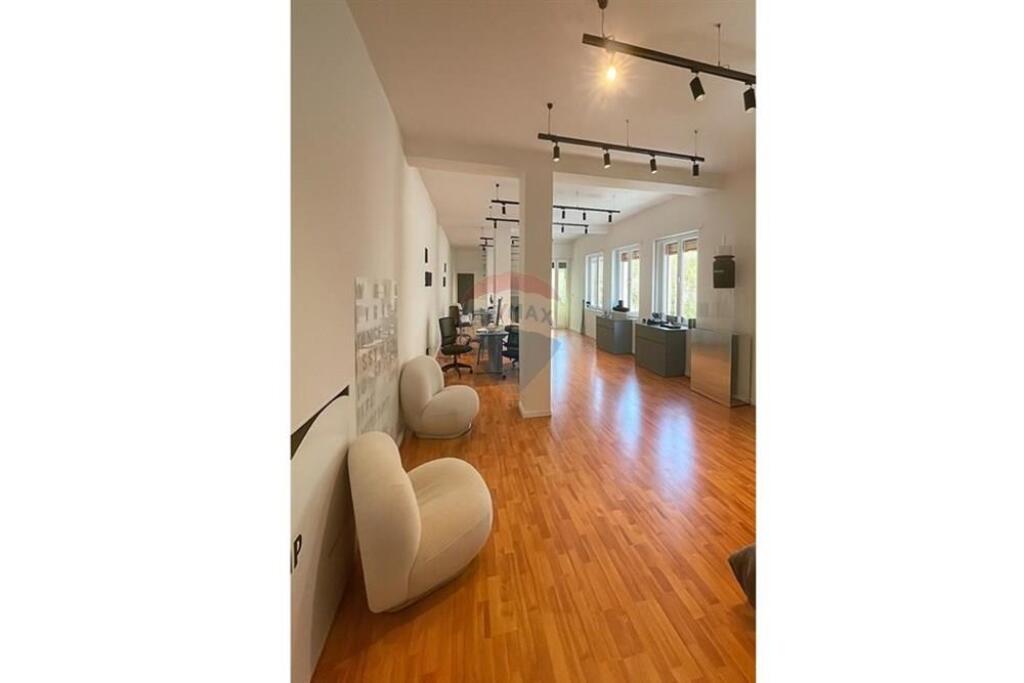 Ufficio in affitto a Bllok