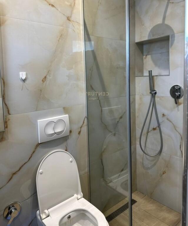 Hotel di lusso con 5 piani &amp; piscina a Vaqarr – In affitto.