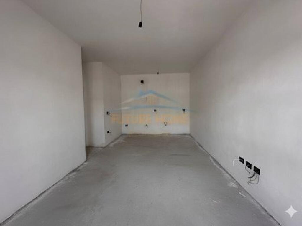 In vendita, Appartamento 2+1+2, Univers City, Tirane