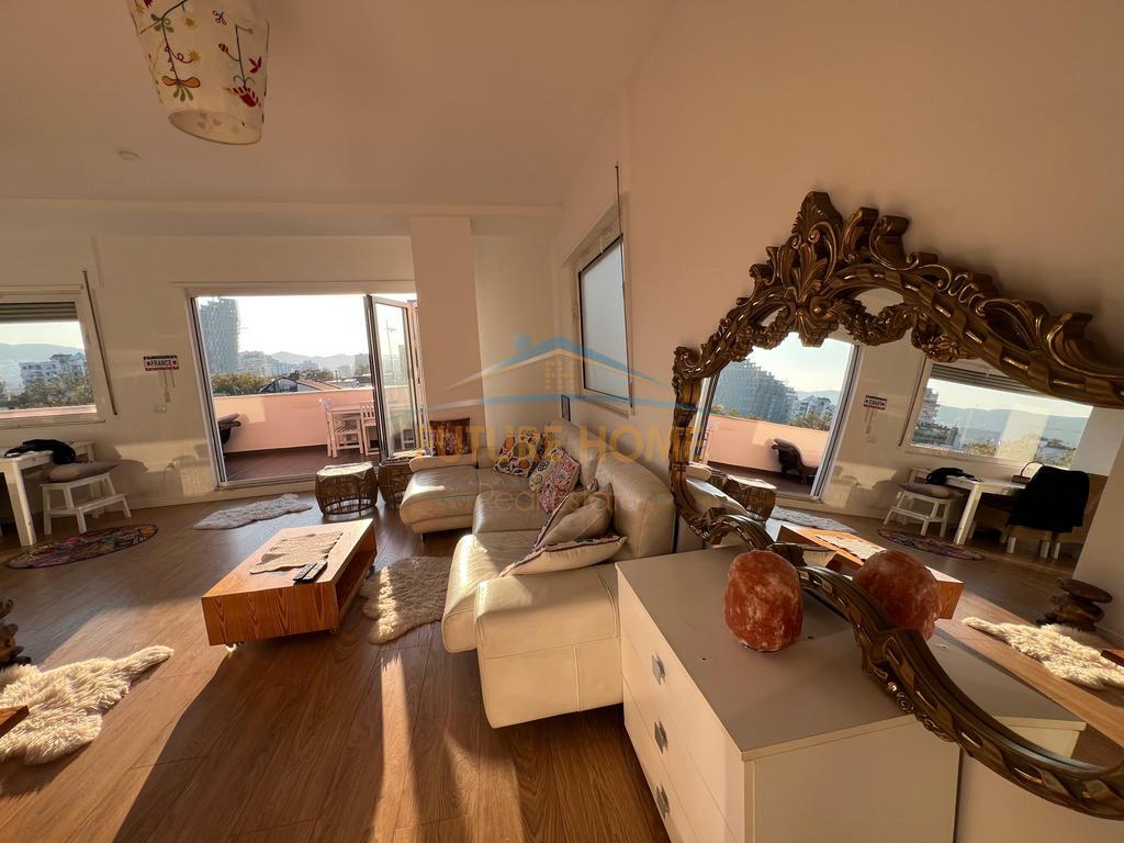 Qera, Apartament Loft, Myslym Shyri.