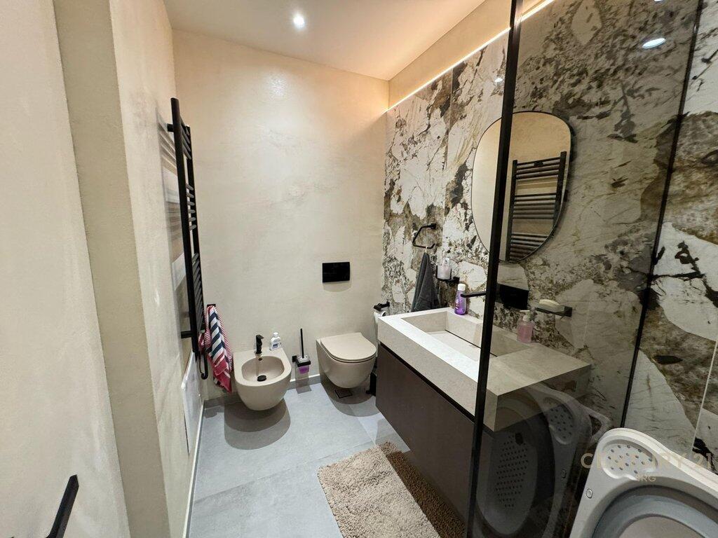 Apartament 2+1+2 luksoz & Post Parkimi te Rezidenca Kodra e Diellit! 400,000 €