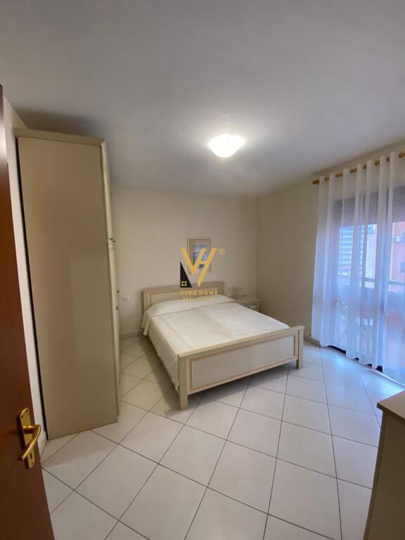 APPARTAMENTO 2+1+2 IN AFFITTO IN VIA BARRIKADAVE 70.000 LEKE