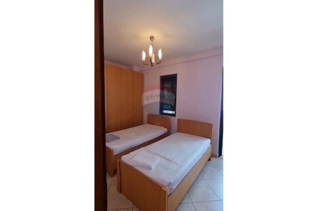 Apartament 2+1 me Qira – Rruga e Kavajës