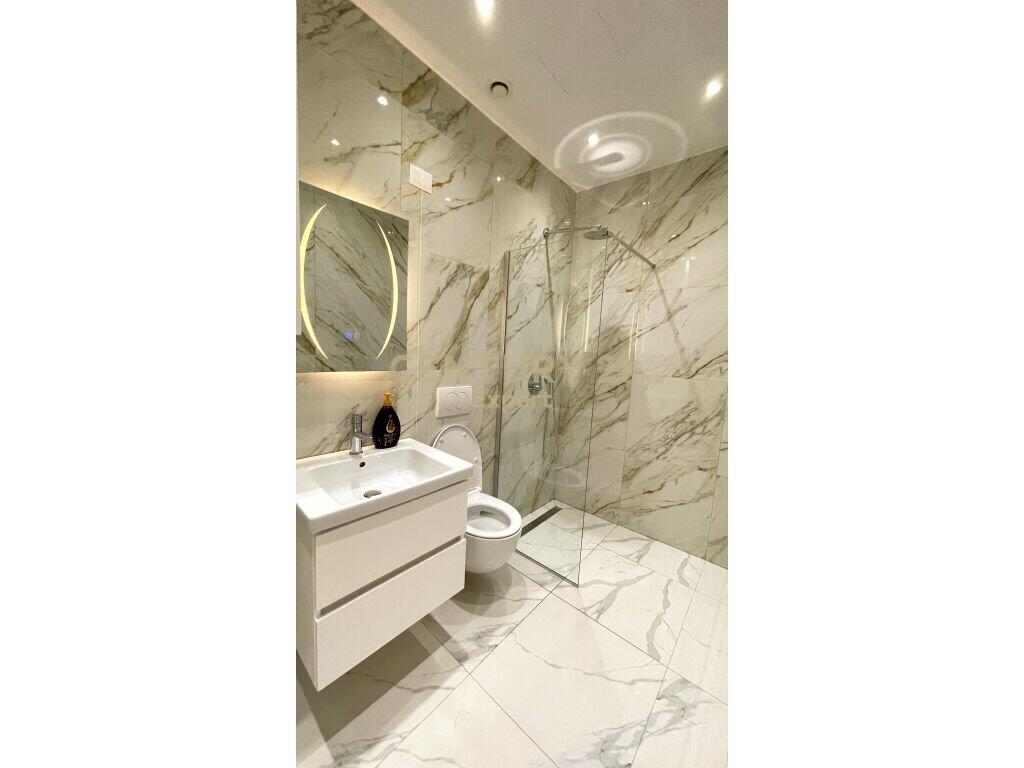 Apartment 1+1+ Parking space for rent at Lake View, Kosovareve Street