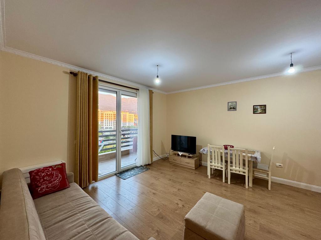Jepet Me Qira Apartament 2+1 Prane UET 600 € /Muaj
