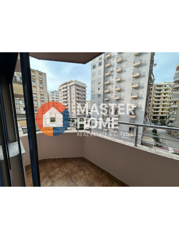 Apartament 2+1 me Qira – Pallati i Rivierës, Vlorë